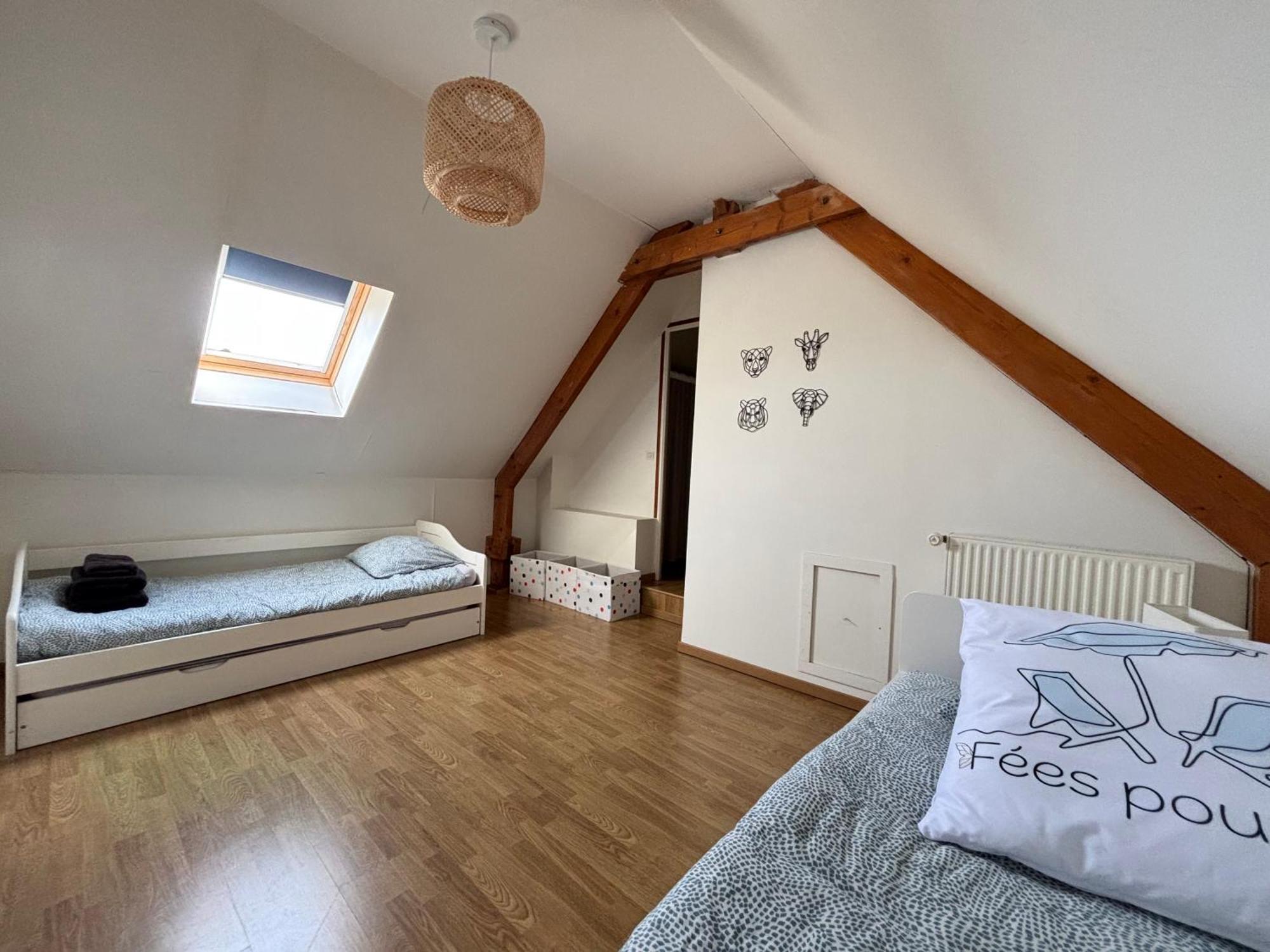 Villa Des Pontons Maison 5 Chambres Avec Grand Jardin Clos Et Belle Terrasse Sejour Spacieux Lumineux A 2 Kms De La Plage D'Arromanches Pres De Bayeux, Omaha Beach - Table De Ping Pong - Garage Tracy-sur-Mer Екстериор снимка